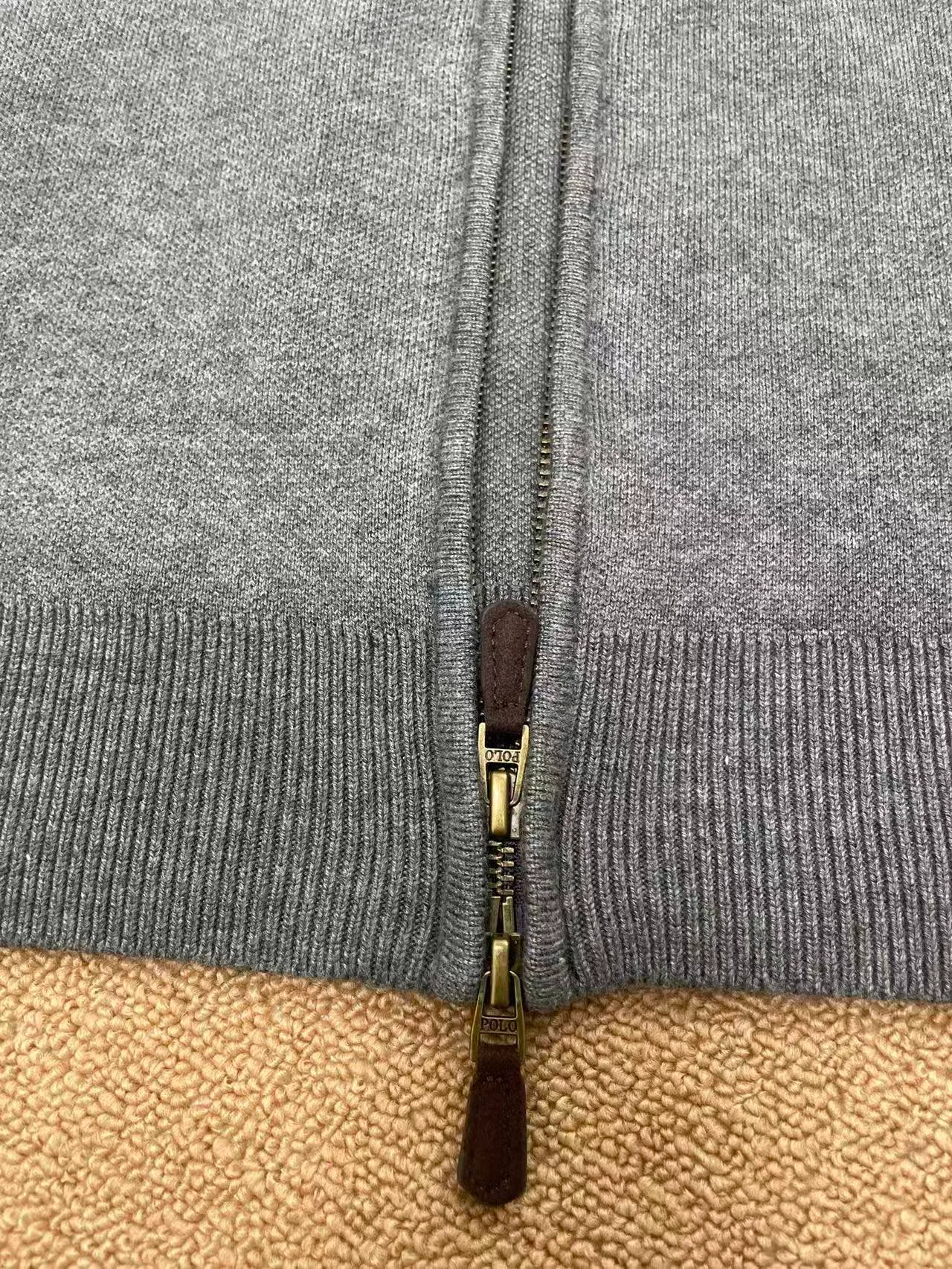 Ralph‑Lauren ｜ • ： ，Gray、Navy Blue • ： Classic logo， ， ； ， ， • ： ， Same Style， ， • ： ， ， ， Breathable 1 Classic ： ， ， ， 。 ， 。 2 ： ， ， ， Retro 。 3 ：Gray ； Blue Retro ， Versatile 。 Sizes-2xl